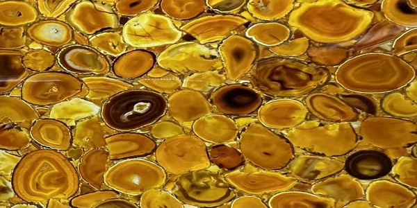 Yellow agate